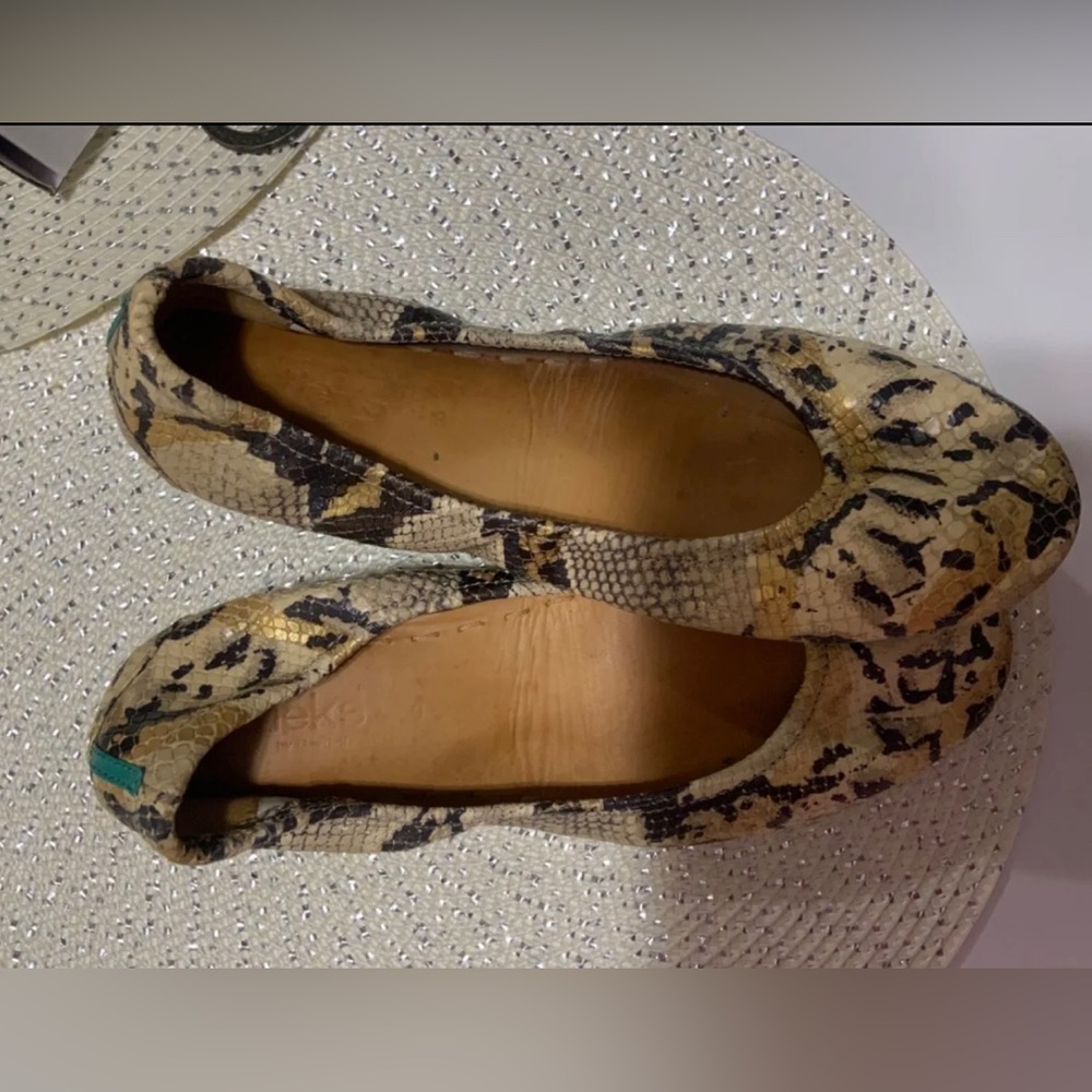 Tieks Sand Snake Size 9. Used But In Very Good Co… - image 3